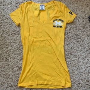 Victoria’s Secret PINK Michigan V neck XS